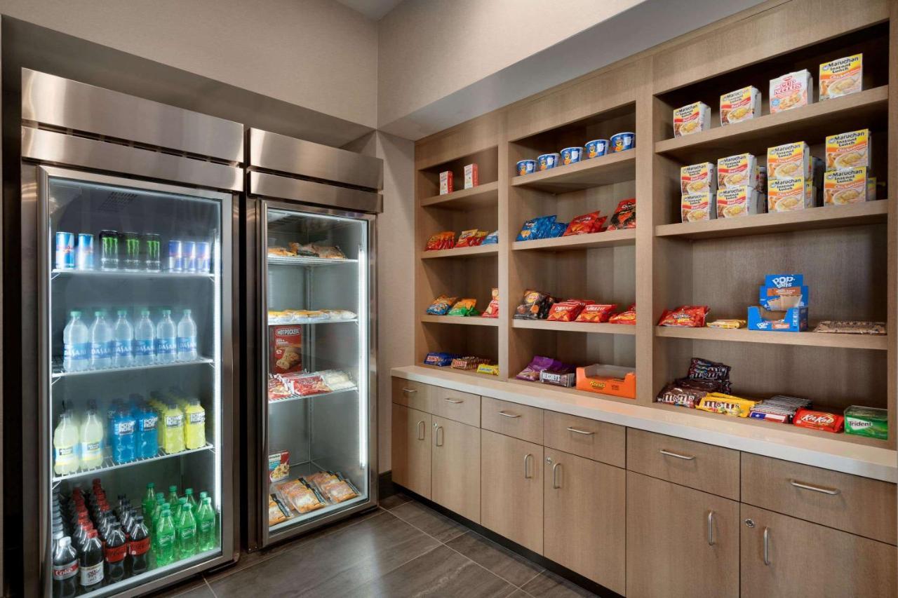 La Quinta Inn & Suites By Wyndham San Antonio Seaworld Lafb Eksteriør bilde