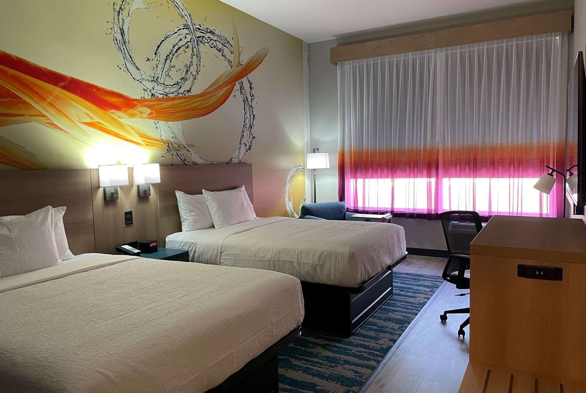 La Quinta Inn & Suites By Wyndham San Antonio Seaworld Lafb Eksteriør bilde