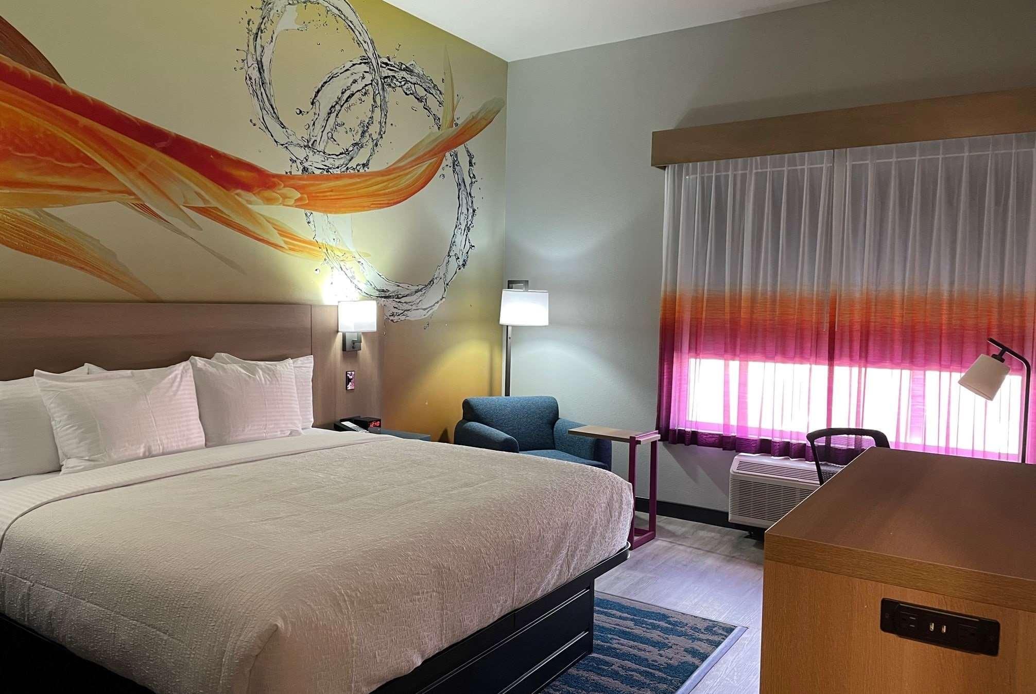 La Quinta Inn & Suites By Wyndham San Antonio Seaworld Lafb Eksteriør bilde