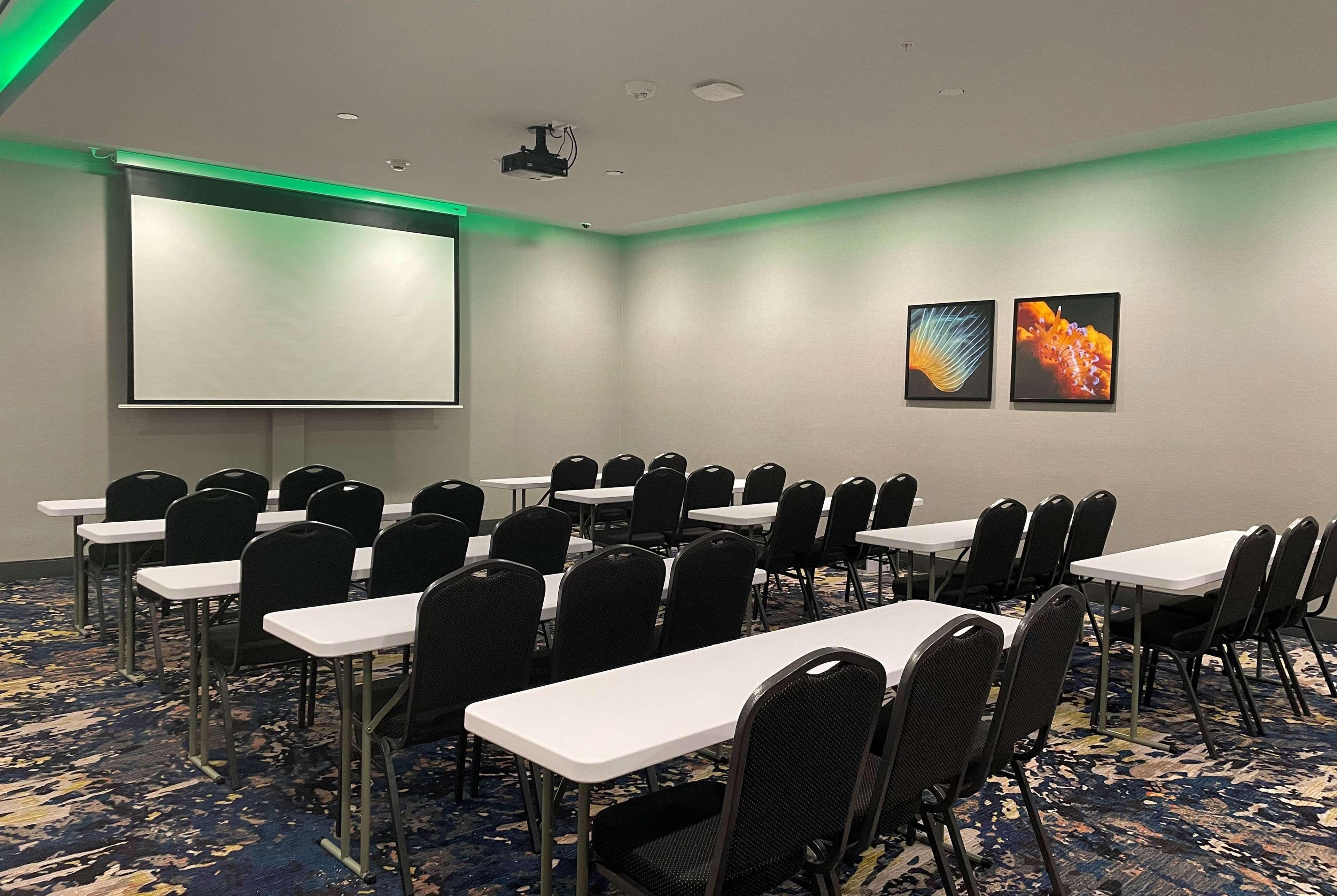La Quinta Inn & Suites By Wyndham San Antonio Seaworld Lafb Eksteriør bilde