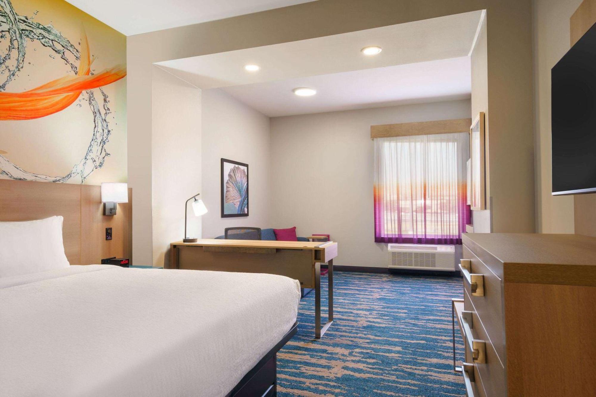 La Quinta Inn & Suites By Wyndham San Antonio Seaworld Lafb Eksteriør bilde