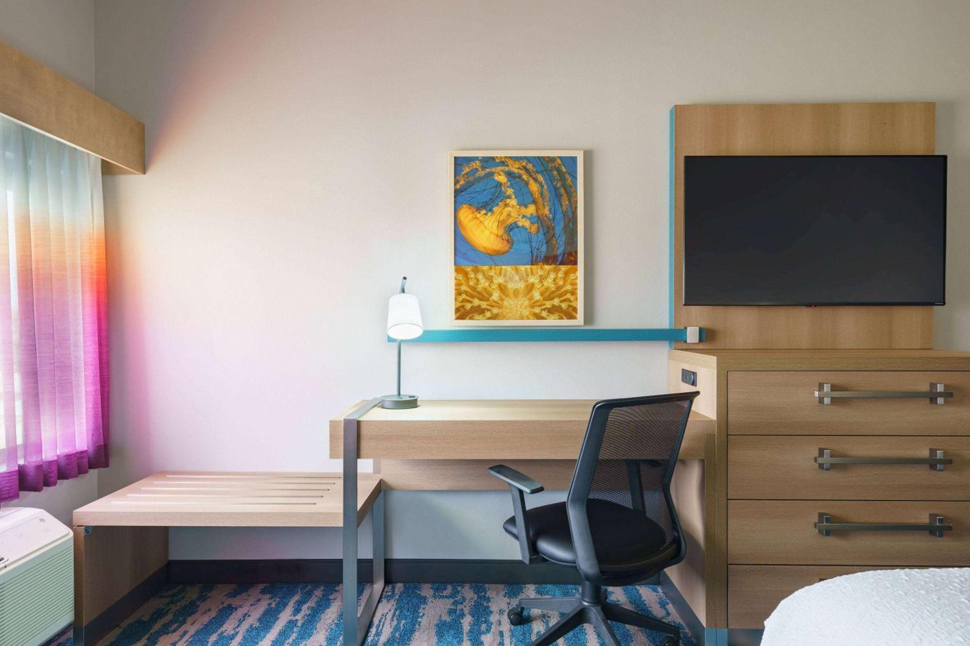 La Quinta Inn & Suites By Wyndham San Antonio Seaworld Lafb Eksteriør bilde